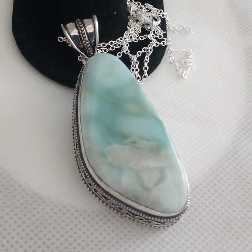 Huge 100ct flawless larimar pendant ๐ค - Picture 2 of 5